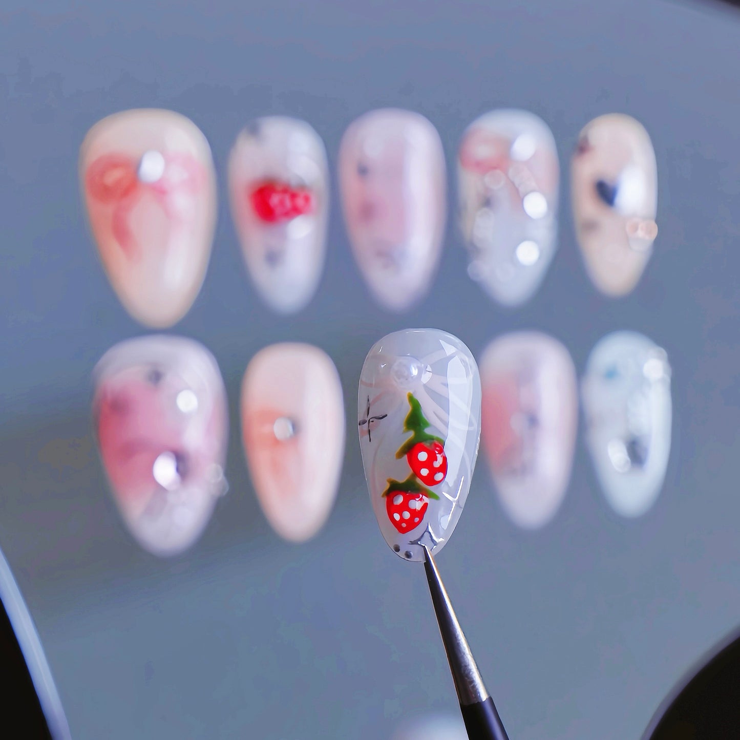 YUMMICLAWS Press on nails Strawberry Parfait short almond