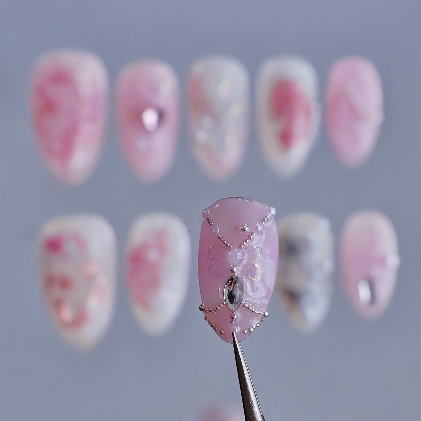 YUMMICLAWS Press on nails Dreamy Doodles short almond