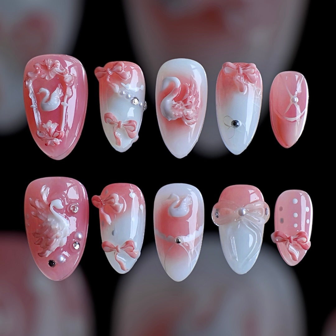 YUMMICLAWS Press on nails Odette short almond